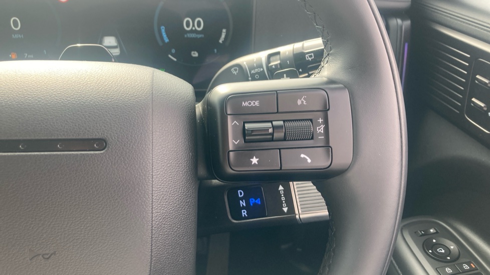 Hyundai SANTA FE 1.6 TGDi Plug-in Hybrid Calligraphy 5dr 4WD Auto Estate - Image 22