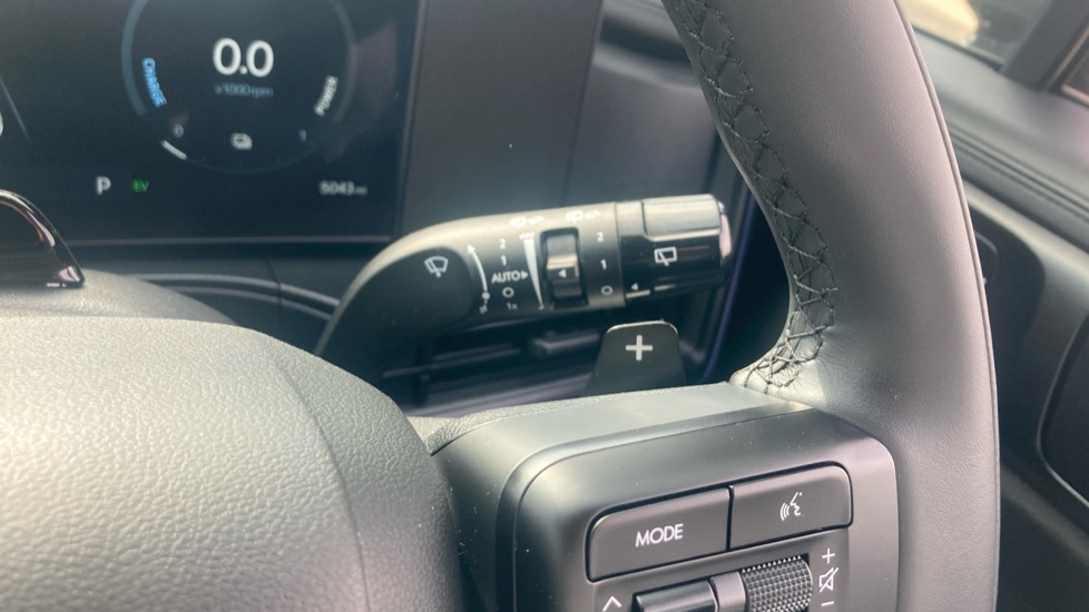 Hyundai SANTA FE 1.6 TGDi Plug-in Hybrid Calligraphy 5dr 4WD Auto Estate - Image 23