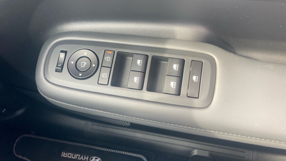 Hyundai SANTA FE 1.6 TGDi Plug-in Hybrid Calligraphy 5dr 4WD Auto Estate - Image 27