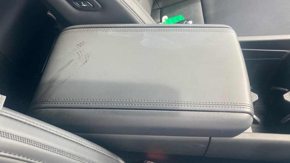 Hyundai SANTA FE 1.6 TGDi Plug-in Hybrid Calligraphy 5dr 4WD Auto Estate - Image 35