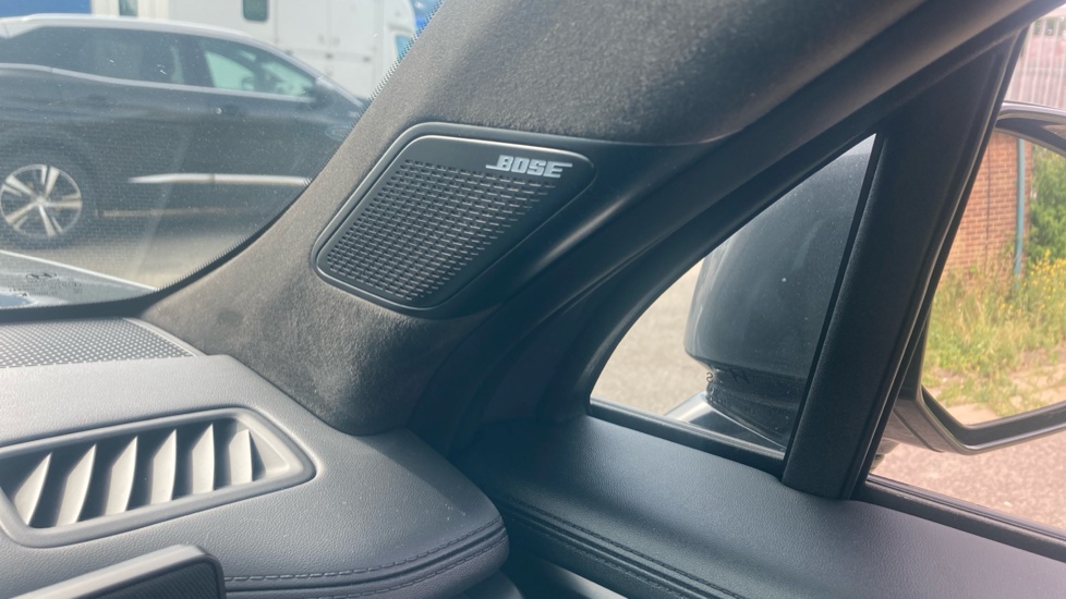 Hyundai SANTA FE 1.6 TGDi Plug-in Hybrid Calligraphy 5dr 4WD Auto Estate - Image 44