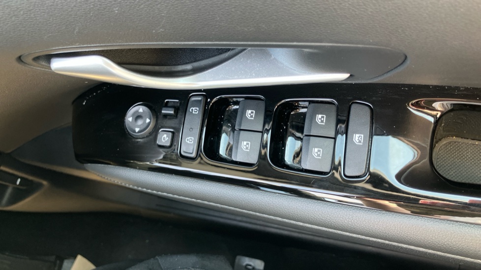 Hyundai TUCSON 1.6 TGDi Hybrid 230 Premium 5dr 2WD Auto Hybrid Estate - Image 40
