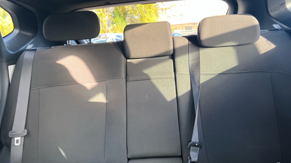 Hyundai KONA 1.6 GDi Hybrid N Line 5dr DCT Hybrid Hatchback - Image 15