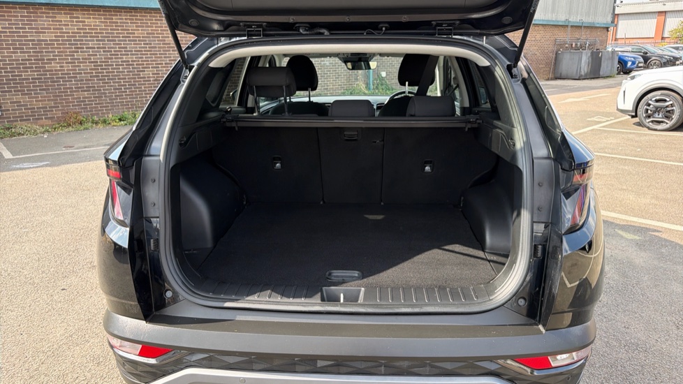 Hyundai TUCSON 1.6 TGDi Premium 5dr 2WD Petrol Estate - Image 4