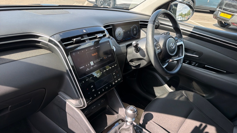 Hyundai TUCSON 1.6 TGDi Premium 5dr 2WD Petrol Estate - Image 9
