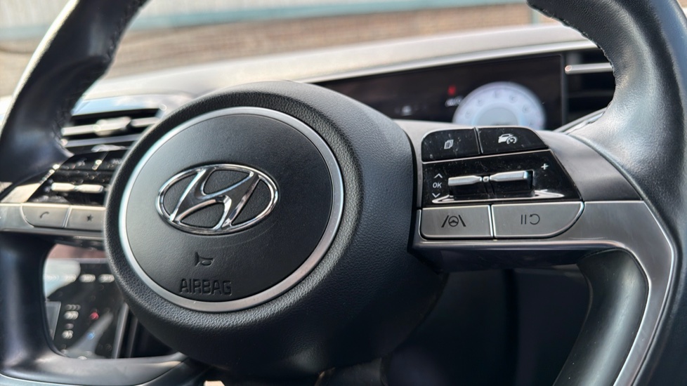 Hyundai TUCSON 1.6 TGDi Premium 5dr 2WD Petrol Estate - Image 23