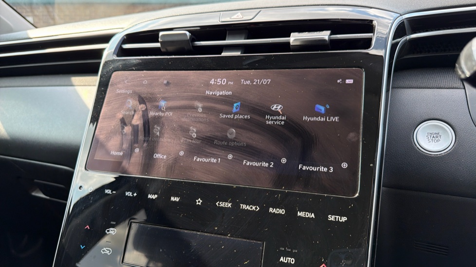 Hyundai TUCSON 1.6 TGDi Premium 5dr 2WD Petrol Estate - Image 30