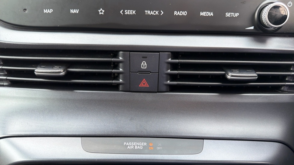Hyundai BAYON 1.0 TGDi 48V MHEV Premium 5dr Petrol Hatchback - Image 27