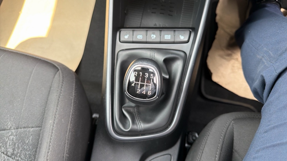 Hyundai BAYON 1.0 TGDi 48V MHEV Premium 5dr Petrol Hatchback - Image 31