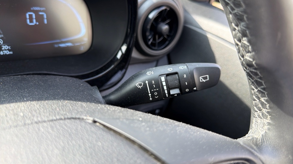 Hyundai i10 1.0 Advance 5dr Auto Petrol Hatchback - Image 23