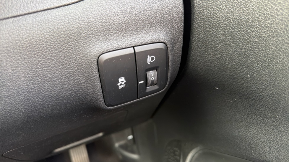 Hyundai i10 1.0 Advance 5dr Auto Petrol Hatchback - Image 25