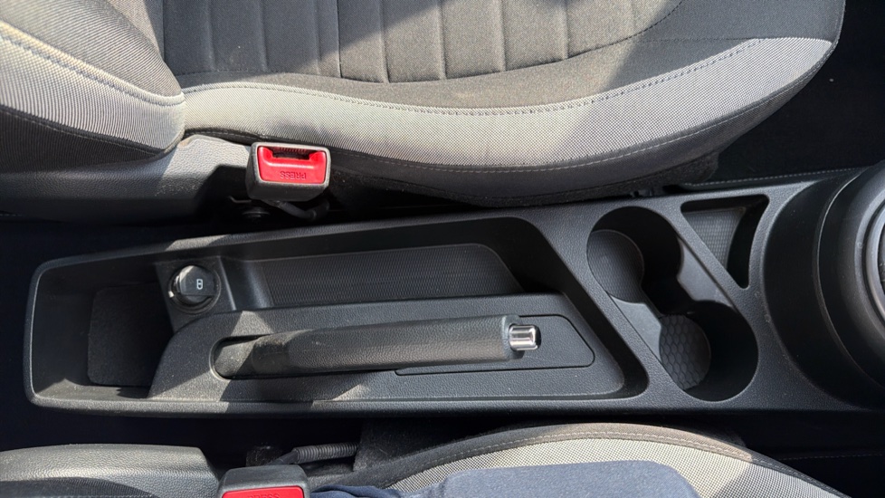 Hyundai i10 1.0 Advance 5dr Auto Petrol Hatchback - Image 37
