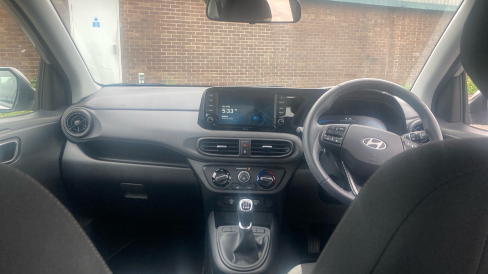 Hyundai i10 1.0 [63] Advance 5dr [Nav] Petrol Hatchback - Image 10