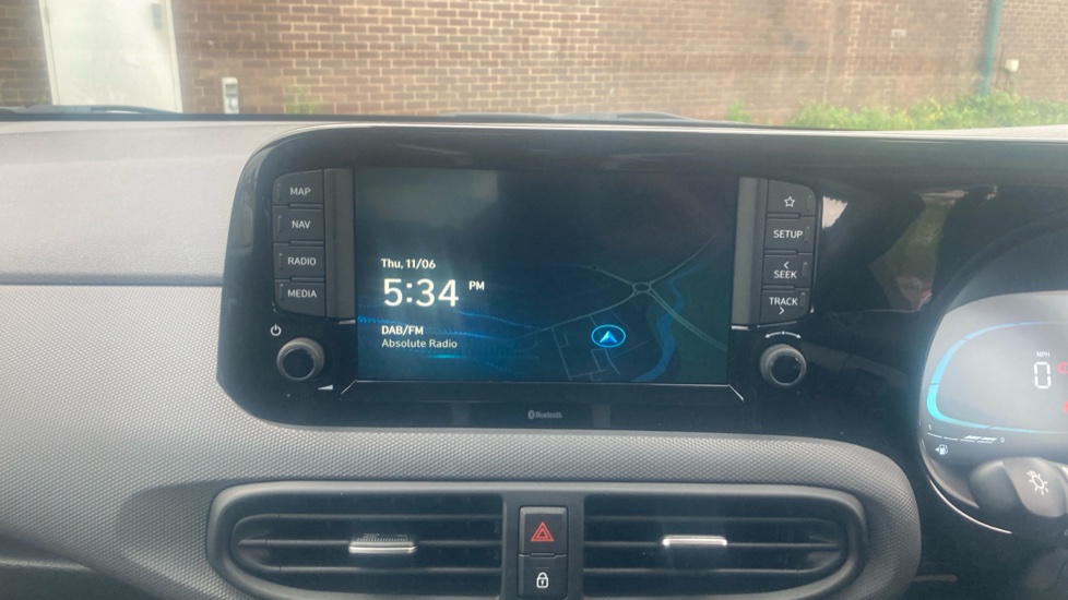 Hyundai i10 1.0 [63] Advance 5dr [Nav] Petrol Hatchback - Image 12