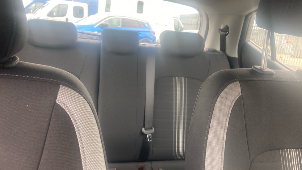 Hyundai i10 1.0 [63] Advance 5dr [Nav] Petrol Hatchback - Image 15