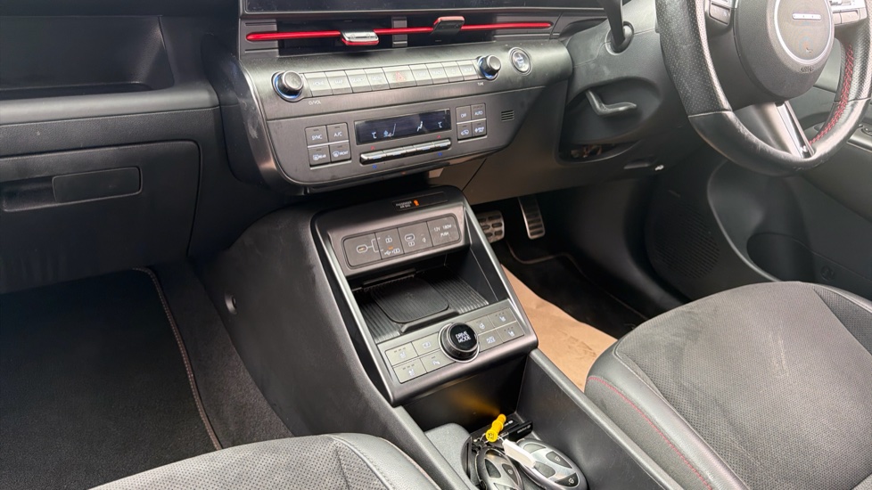 Hyundai KONA 1.6 Hybrid 129 N Line S 5dr DCT Hybrid Hatchback - Image 13