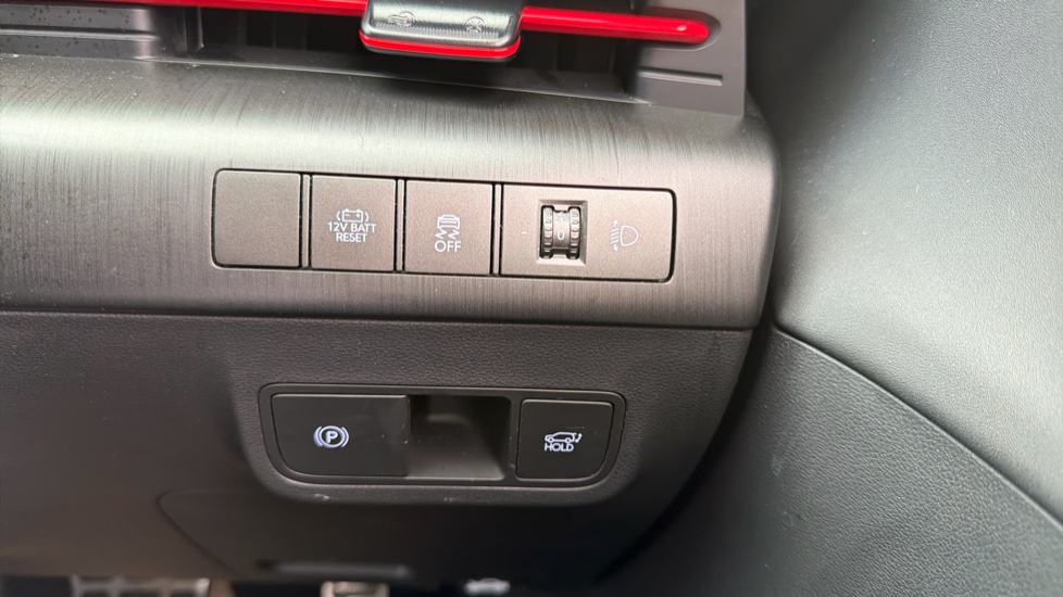 Hyundai KONA 1.6 Hybrid 129 N Line S 5dr DCT Hybrid Hatchback - Image 25