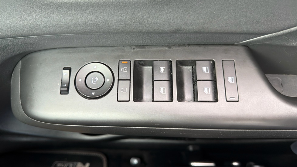Hyundai KONA 1.6 Hybrid 129 N Line S 5dr DCT Hybrid Hatchback - Image 26