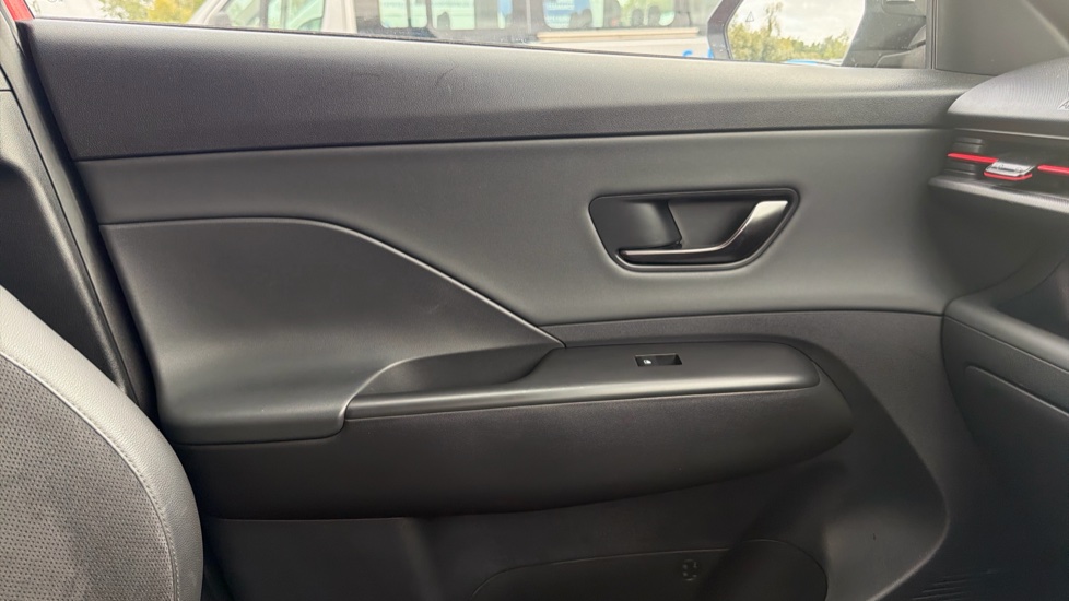 Hyundai KONA 1.6 Hybrid 129 N Line S 5dr DCT Hybrid Hatchback - Image 31