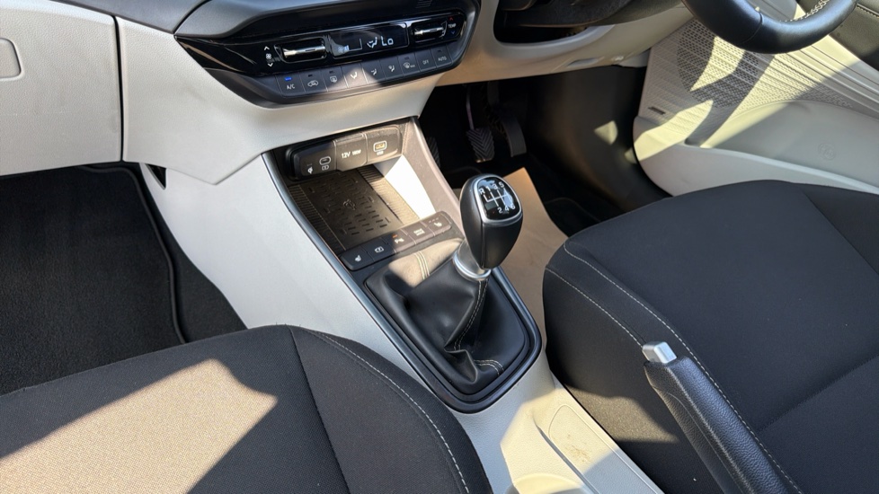 Hyundai i20 1.0T GDi Ultimate 5dr Petrol Hatchback - Image 13