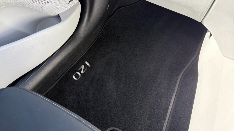 Hyundai i20 1.0T GDi Ultimate 5dr Petrol Hatchback - Image 41