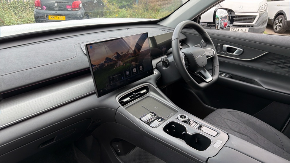 Chery Tiggo 8 1.6T Aspire 5dr DCT Petrol Estate - Image 9