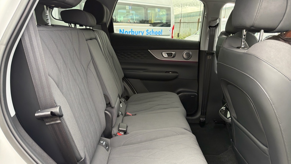 Chery Tiggo 8 1.6T Aspire 5dr DCT Petrol Estate - Image 16