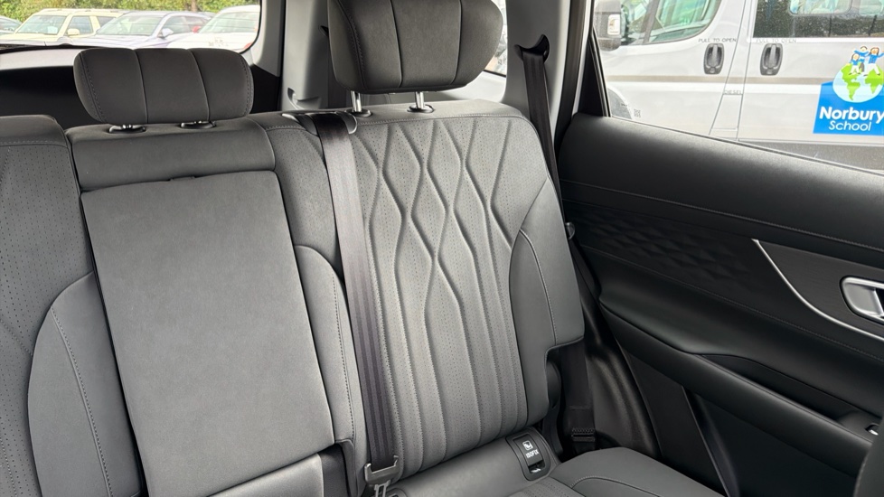 Chery Tiggo 8 1.6T Aspire 5dr DCT Petrol Estate - Image 38