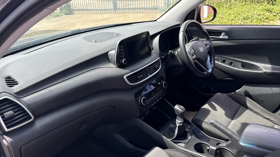 Hyundai TUCSON 1.6 GDi SE Nav 5dr 2WD Petrol Estate - Image 9