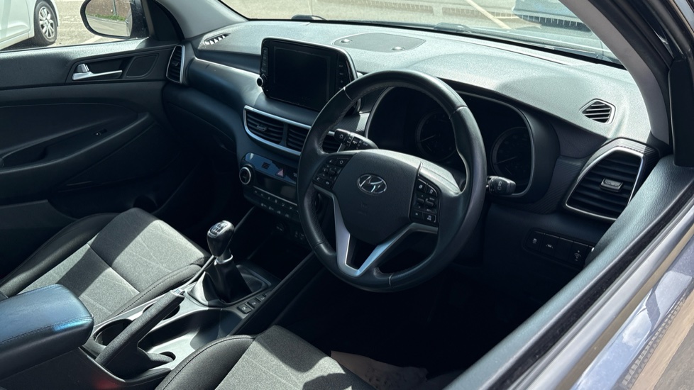 Hyundai TUCSON 1.6 GDi SE Nav 5dr 2WD Petrol Estate - Image 11
