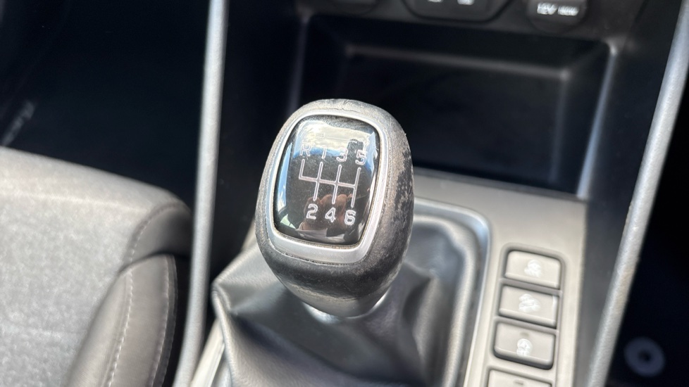 Hyundai TUCSON 1.6 GDi SE Nav 5dr 2WD Petrol Estate - Image 31