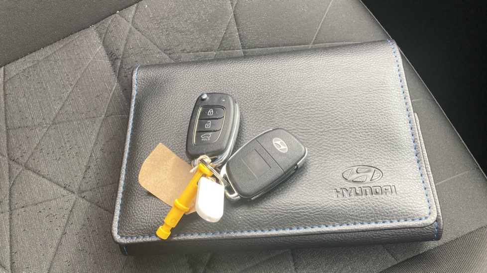 Hyundai BAYON 1.0 TGDi 48V MHEV Premium 5dr DCT Petrol Hatchback - Image 19