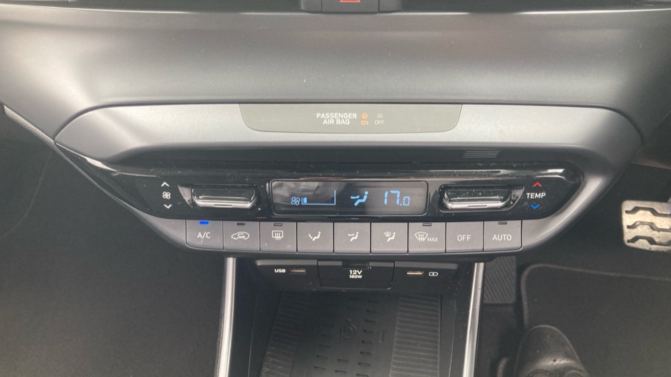 Hyundai BAYON 1.0 TGDi 48V MHEV Premium 5dr DCT Petrol Hatchback - Image 27