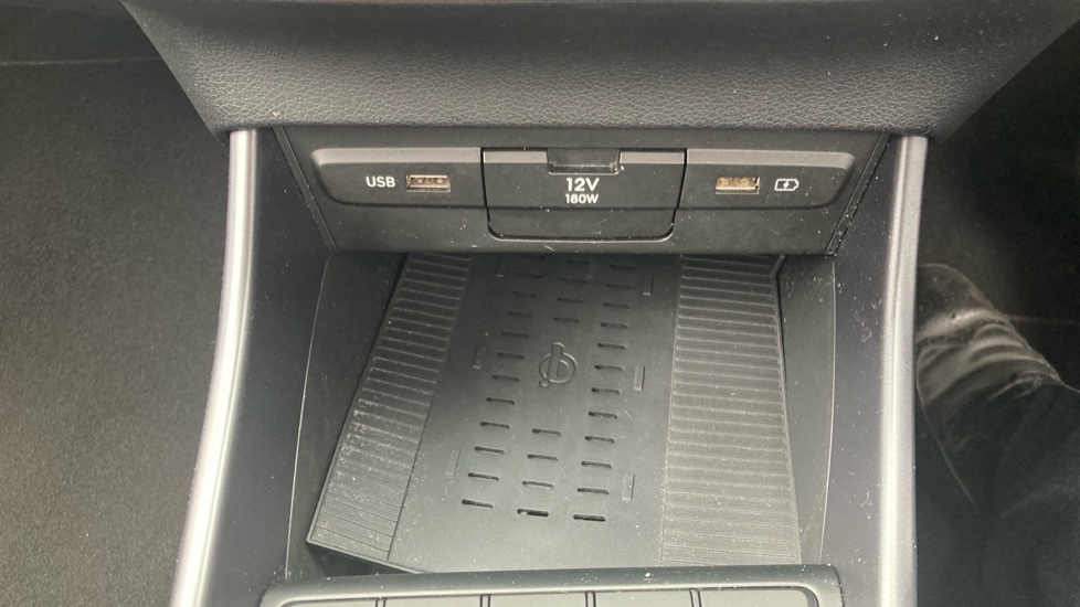 Hyundai BAYON 1.0 TGDi 48V MHEV Premium 5dr DCT Petrol Hatchback - Image 30