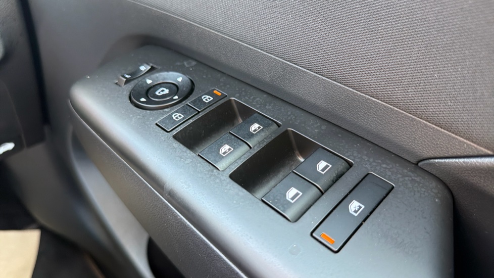 Hyundai KONA 1.6 GDi Hybrid N Line 5dr DCT Hybrid Hatchback - Image 21