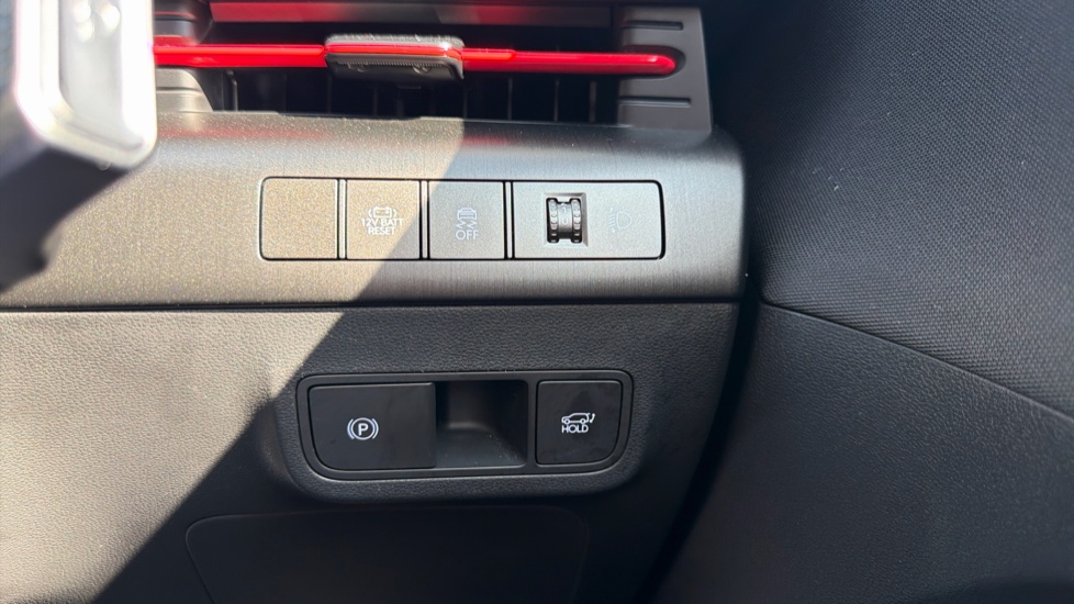 Hyundai KONA 1.6 GDi Hybrid N Line 5dr DCT Hybrid Hatchback - Image 22