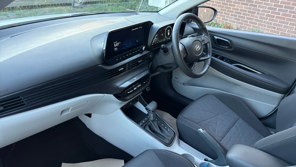 Hyundai BAYON 1.0 TGDi 48V MHEV Ultimate 5dr DCT Petrol Hatchback - Image 9