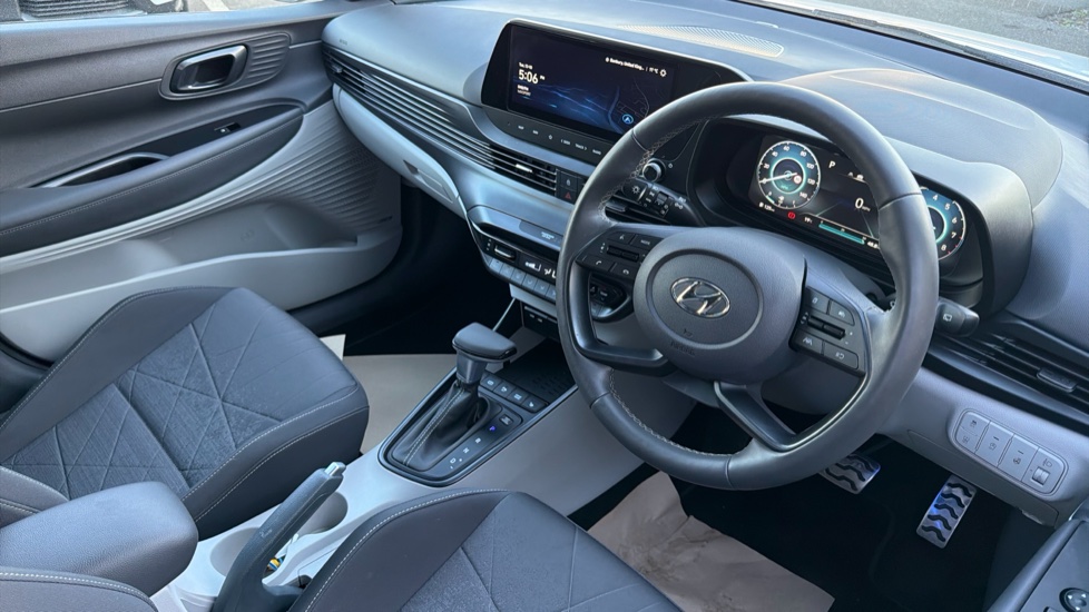 Hyundai BAYON 1.0 TGDi 48V MHEV Ultimate 5dr DCT Petrol Hatchback - Image 11