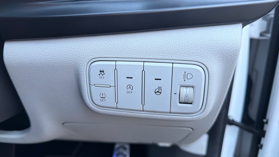 Hyundai BAYON 1.0 TGDi 48V MHEV Ultimate 5dr DCT Petrol Hatchback - Image 25