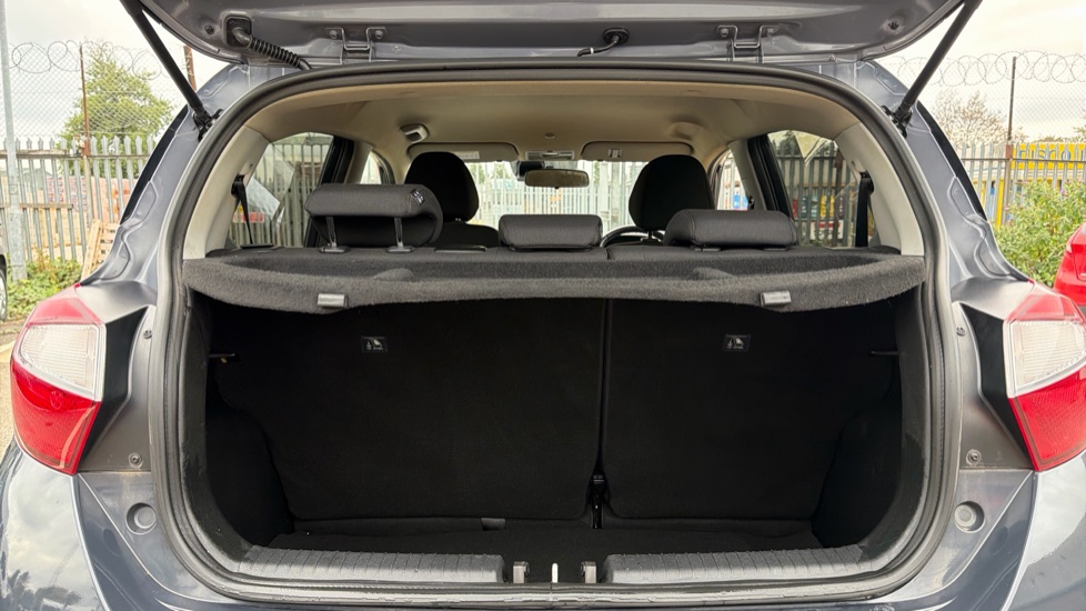 Hyundai i10 1.2 MPi Premium 5dr Auto Petrol Hatchback - Image 4