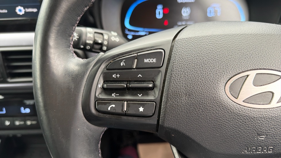 Hyundai i10 1.2 MPi Premium 5dr Auto Petrol Hatchback - Image 21