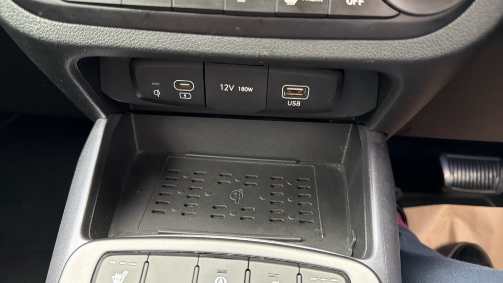 Hyundai i10 1.2 MPi Premium 5dr Auto Petrol Hatchback - Image 33