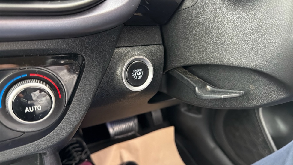 Hyundai i10 1.2 MPi Premium 5dr Auto Petrol Hatchback - Image 36