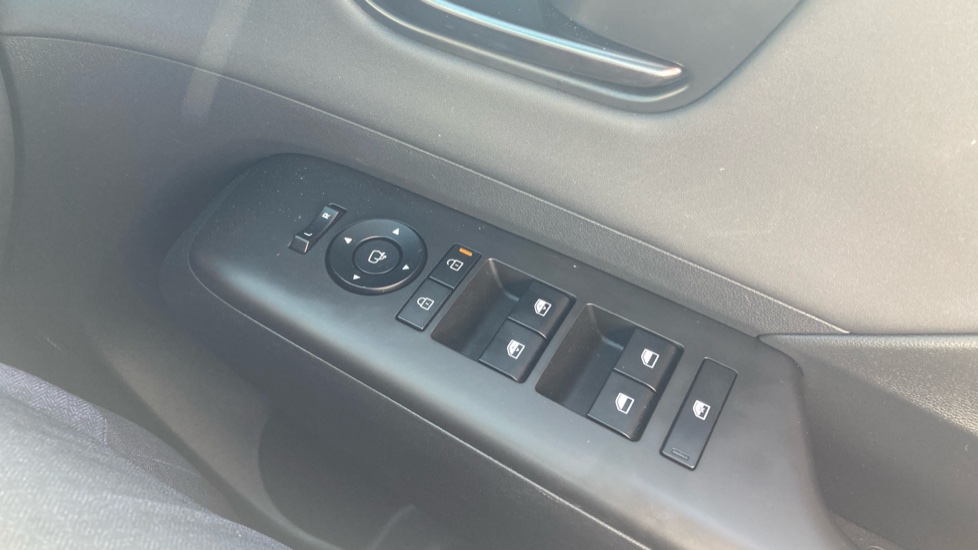 Hyundai KONA 1.6 GDi Hybrid N Line S 5dr DCT Hybrid Hatchback - Image 24