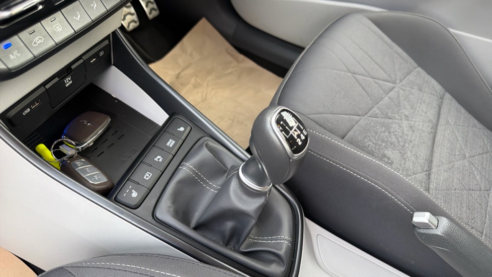 Hyundai BAYON 1.0 TGDi [120] 48V MHEV Ultimate 5dr Petrol Hatchback - Image 13