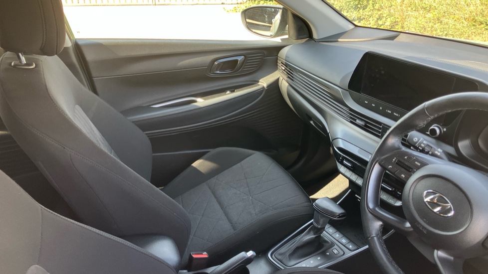 Hyundai BAYON 1.0 TGDi 48V MHEV Premium 5dr DCT Petrol Hatchback - Image 14