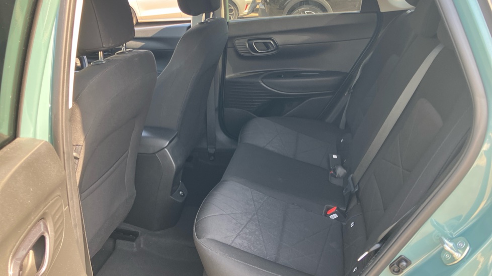 Hyundai BAYON 1.0 TGDi 48V MHEV Premium 5dr DCT Petrol Hatchback - Image 16