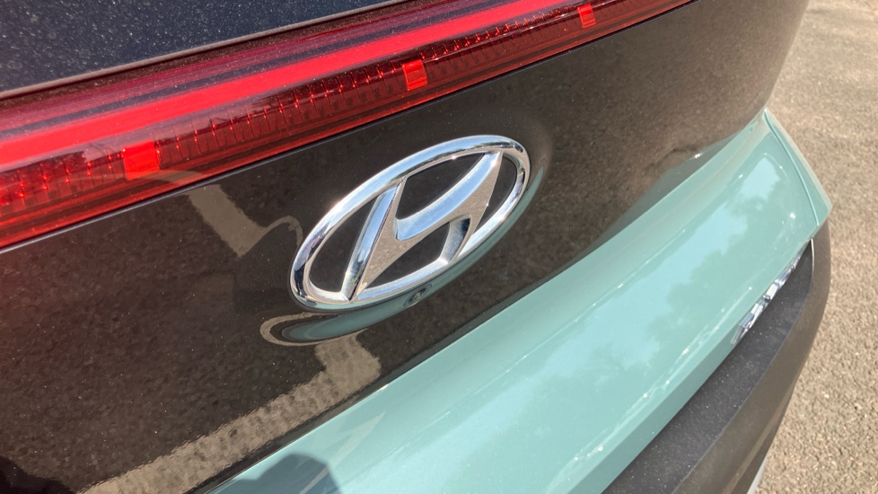 Hyundai BAYON 1.0 TGDi 48V MHEV Premium 5dr DCT Petrol Hatchback - Image 22