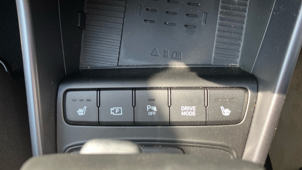 Hyundai BAYON 1.0 TGDi 48V MHEV Premium 5dr DCT Petrol Hatchback - Image 31