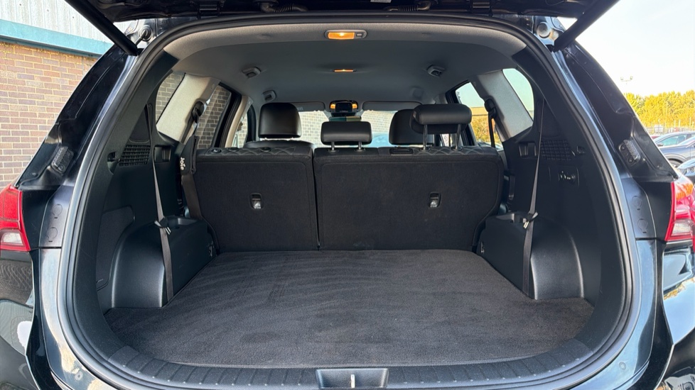 Hyundai SANTA FE 1.6 TGDi Hybrid Premium 5dr Auto Hybrid Estate - Image 4
